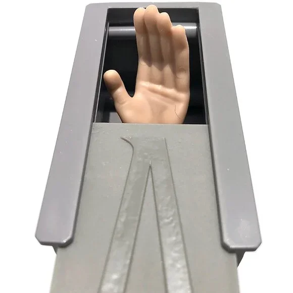 The Addams Family THING Burger King toy 2019 hand coffin Thing T. Thing Adams - Picture 2 of 16